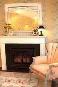 Summer Room - Pratt-Taber Inn