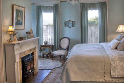 Pratt-Taber Inn - Winter Room